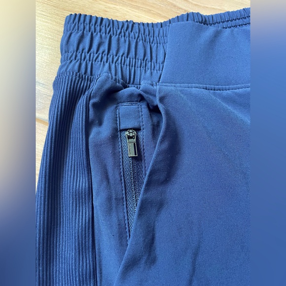 NWOT Brooklyn Legacy Mid Rise Jogger - Picture 7 of 10